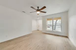 310 Old Mill Ln, Dallas, TX 75107 - Photo 5