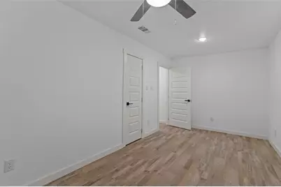 1024 Greenlee Street, Denton, TX 76201 - Photo 17