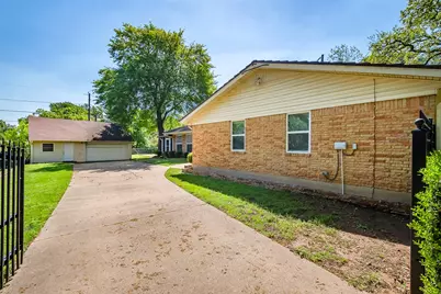 818 Westbrook Drive, Irving, TX 75060 - Photo 33