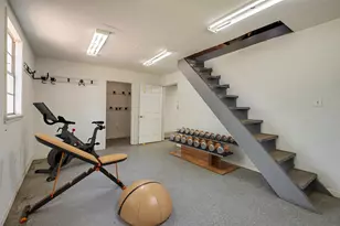 818 Westbrook Dr, Irving, TX 75060 - Photo 29