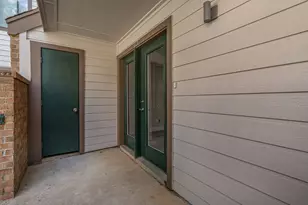 2310 Bamboo Dr, Arlington, TX 76006 - Photo 3