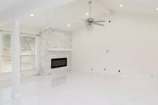 215 Countryside Dr, Arlington, TX 76014 - Photo 13