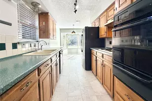 1821 Broadway St, Denton, TX 76201 - Photo 9