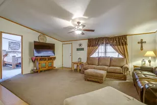 122 Blue Moon Ct, Springtown, TX 76082 - Photo 7