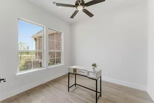 2433 Meteor Dr, Krum, TX 76249 - Photo 5
