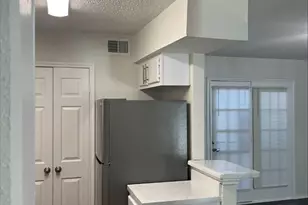 9524 Military Pkwy, Dallas, TX 75227 - Photo 7