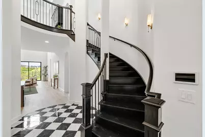 8724 Edgewater Drive, The Colony, TX 75056 - Photo 3