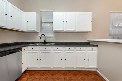 111 1/2 S Henderson Avenue, Dallas, TX 75214 - Photo 11