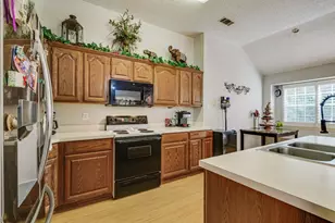 905 Mill Spring Dr, Garland, TX 75040 - Photo 9