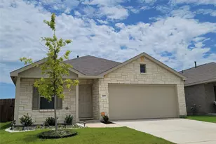 1213 Wildflower St, Ennis, TX 75119 - Photo 1