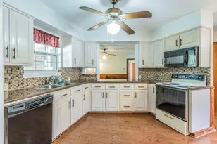 327 S 4th St, Wylie, TX 75098 - Photo 5