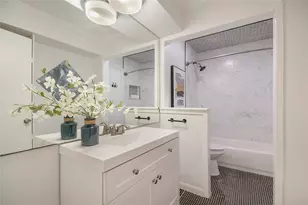 7712 Royal Ln, Dallas, TX 75230 - Photo 17