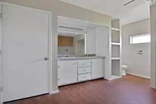 201 Fox Run Rd, Cleburne, TX 76033 - Photo 21