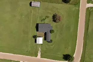 201 Fox Run Rd, Cleburne, TX 76033 - Photo 1