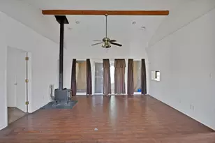 201 Fox Run Rd, Cleburne, TX 76033 - Photo 9