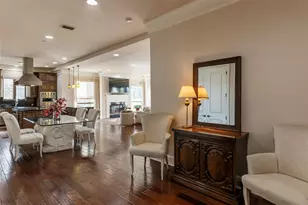 501 Samuels Ave, Fort Worth, TX 76102 - Photo 9