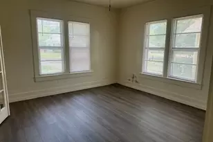 712 E Main St, Whitesboro, TX 76273 - Photo 5