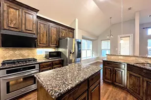 2453 Ranchview Dr, Little Elm, TX 75068 - Photo 5