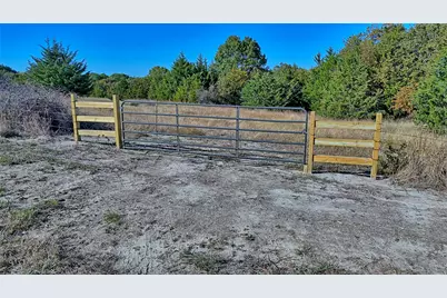 111 Fm 3206, Saint Jo, TX 76265 - Photo 9