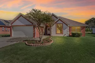 305 Maverick Trail, Oak Point, TX 75068 - Photo 5