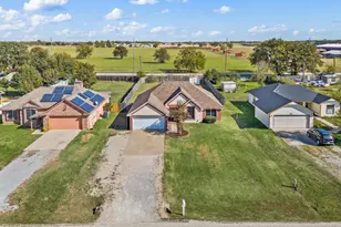 305 Maverick Trail, Oak Point, TX 75068 - Photo 3