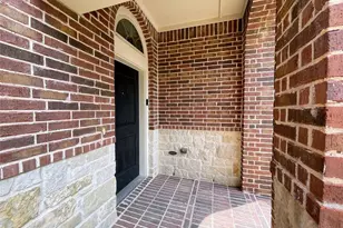 6622 DeLeon St, Irving, TX 75039 - Photo 3