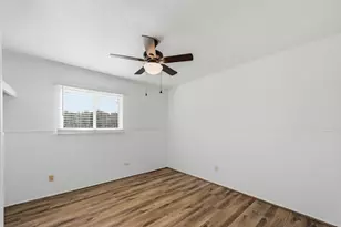 1721 Dell Oak Dr, Garland, TX 75040 - Photo 11