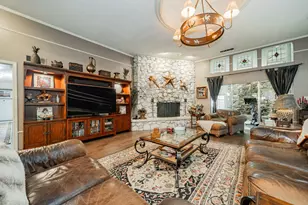 9511 Fallbrook Dr, Dallas, TX 75243 - Photo 7