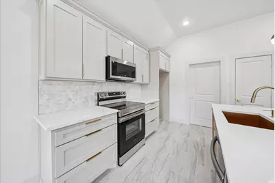 8321 Raymond Avenue, White Settlement, TX 76108 - Photo 13