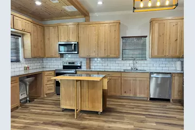 724 Franklin, Bellevue, TX 76228 - Photo 11