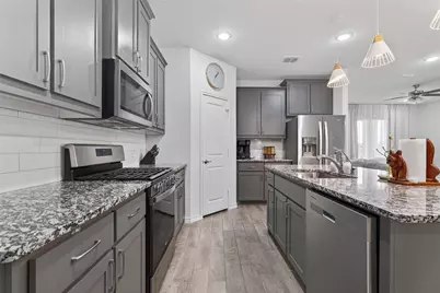 8129 Trudy Lane, Fort Worth, TX 76120 - Photo 11