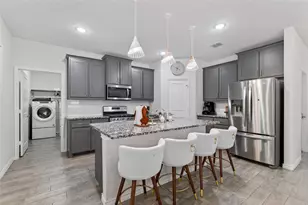 8129 Trudy Ln, Fort Worth, TX 76120 - Photo 9