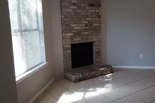 808-810 Red Bud Dr, DeSoto, TX 75115 - Photo 3