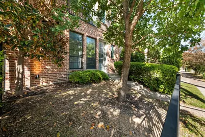 1900 Caddo Street #4, Dallas, TX 75204 - Photo 3