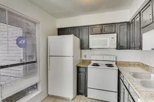 9825 N Walnut St, Dallas, TX 75243 - Photo 15