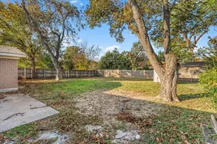 1204 John Reagan St, Benbrook, TX 76126 - Photo 21