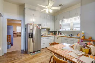 1041 W Vanderbilt St, Stephenville, TX 76401 - Photo 19