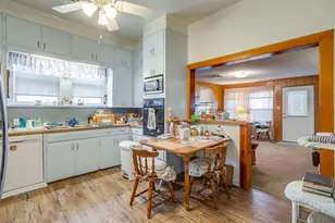 1041 W Vanderbilt St, Stephenville, TX 76401 - Photo 21