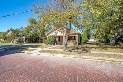 1041 W Vanderbilt Street, Stephenville, TX 76401 - Photo 3