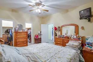 1041 W Vanderbilt St, Stephenville, TX 76401 - Photo 29