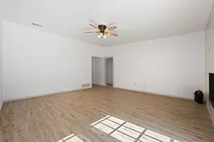 4713 Wheelock Dr, Fort Worth, TX 76133 - Photo 9