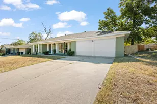 4713 Wheelock Dr, Fort Worth, TX 76133 - Photo 3