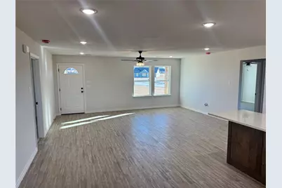 1008 Morgan Court, Springtown, TX 76082 - Photo 3