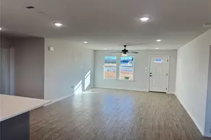 1004 Morgan Ct, Springtown, TX 76082 - Photo 3