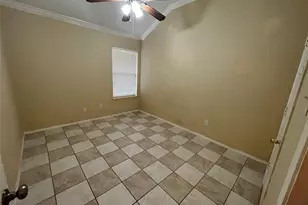 1120 Deer Valley Ln, Arlington, TX 76001 - Photo 11