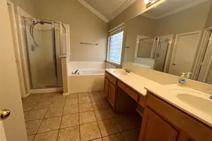 1120 Deer Valley Ln, Arlington, TX 76001 - Photo 9