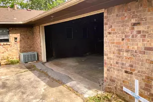 202 W Vernon St, Bells, TX 75414 - Photo 15