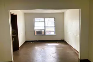 202 W Vernon St, Bells, TX 75414 - Photo 9