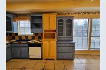 1420 Eastview Street, Fort Worth, TX 76134 - Photo 3