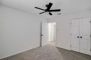 341 Dian St, Burleson, TX 76028 - Photo 17